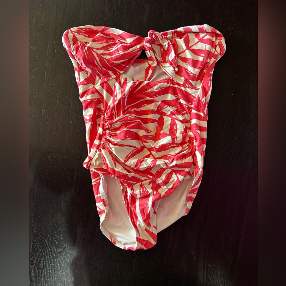 Carmen Marc Valvo Red and White Tropical Brushstroke One-Piece Swimsuit